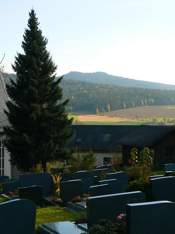 Die Kösseine vom Schönbrunner Friedhof gesehen