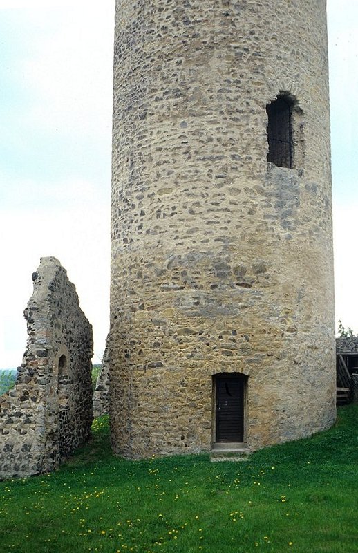 Bergfried der Burgruine Thierstein