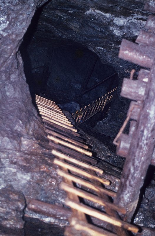 Historisches Eisenbergwerk bei Fichtelberg - Holzbrücke