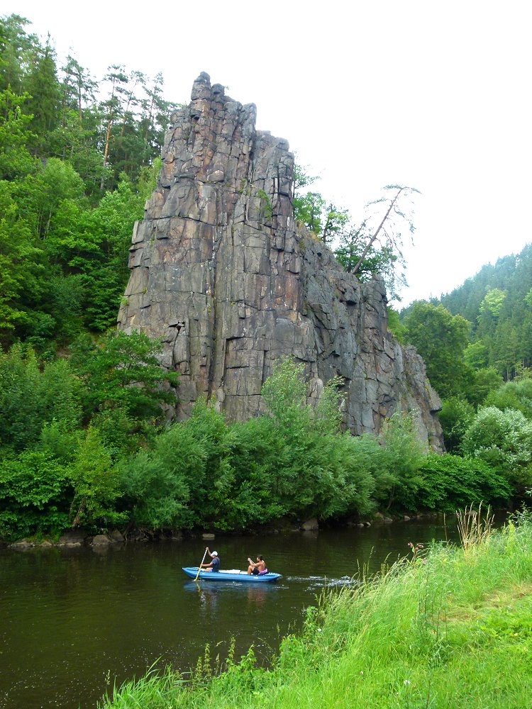 Hans-Heiling-Felsen - Klettern und Bootstouren im Egertal