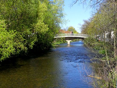 Historische Brücke im Maintal in Lanzendorf mit neuer Fahrbahn