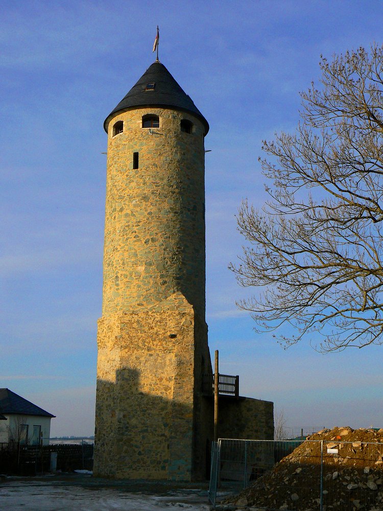 Burgturm der Burgruine Lichtenberg