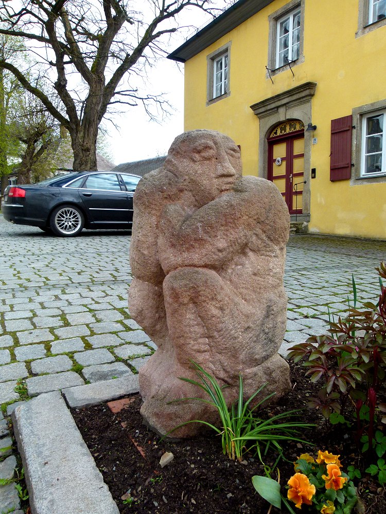 Steinskulptur in Lichtenberg