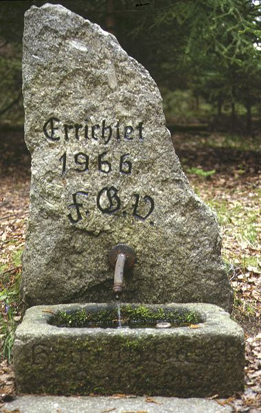 Leuthenforst - Bäselsbrunnen am Brunnenweg