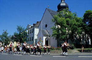 Der Festzug zum Wiesenfest
