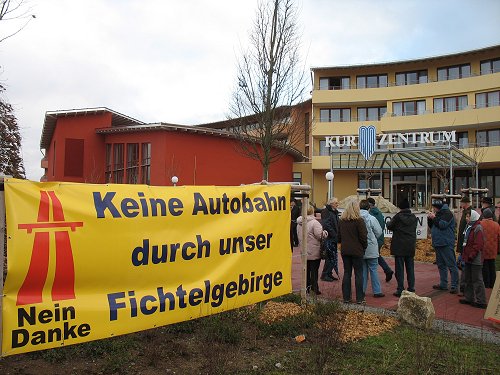 Demonstration vor dem Kur Zentrum am Weißenstädter See anlässlich des CSU-Bezirksparteitags vom 8.12.2007