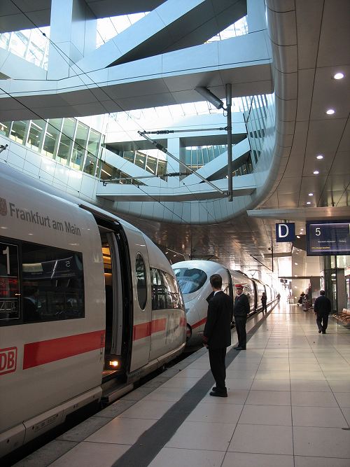 FFM Flughafen Fernbahnhof