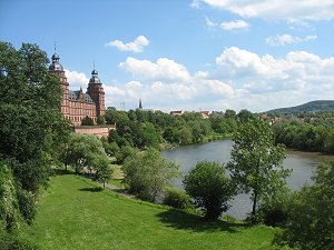 Main mit Aschaffenburger Schloss