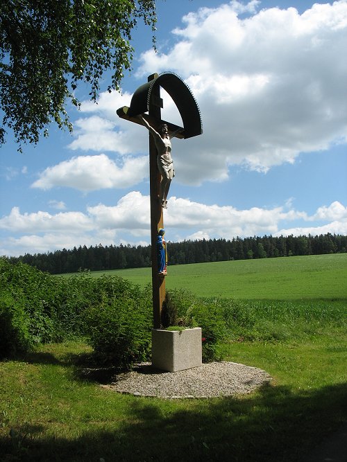 Jesuskreuz in der Nähe der Mariengrotte von Lourdes