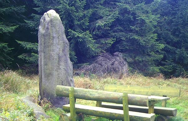 Am Tausend-Meter-Stein auf dem Schneeberg im Fichtelgebirge