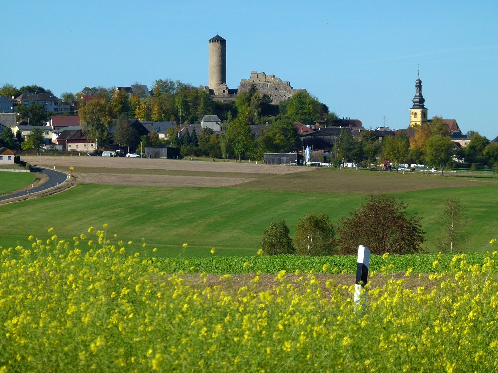 Town and ruin of the castle Thierstein