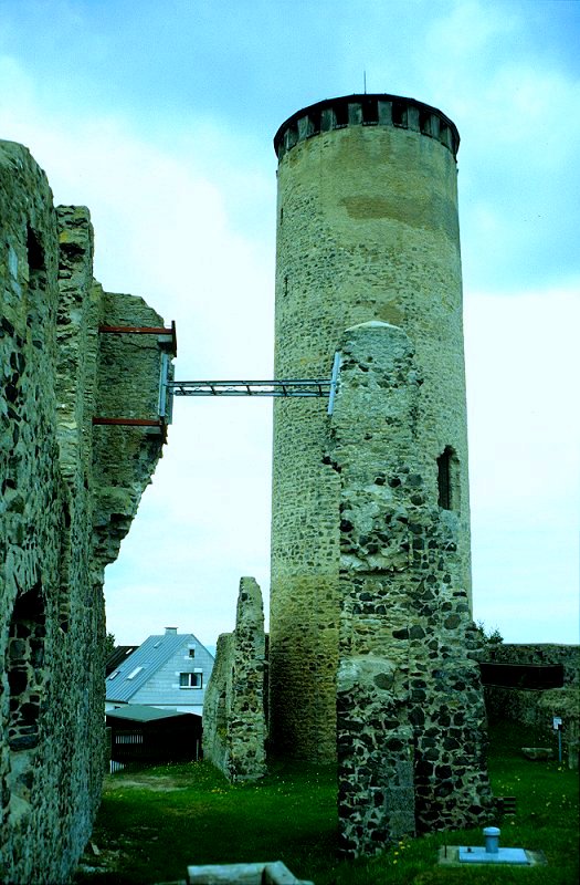 Bergfried der Burgruine Thierstein