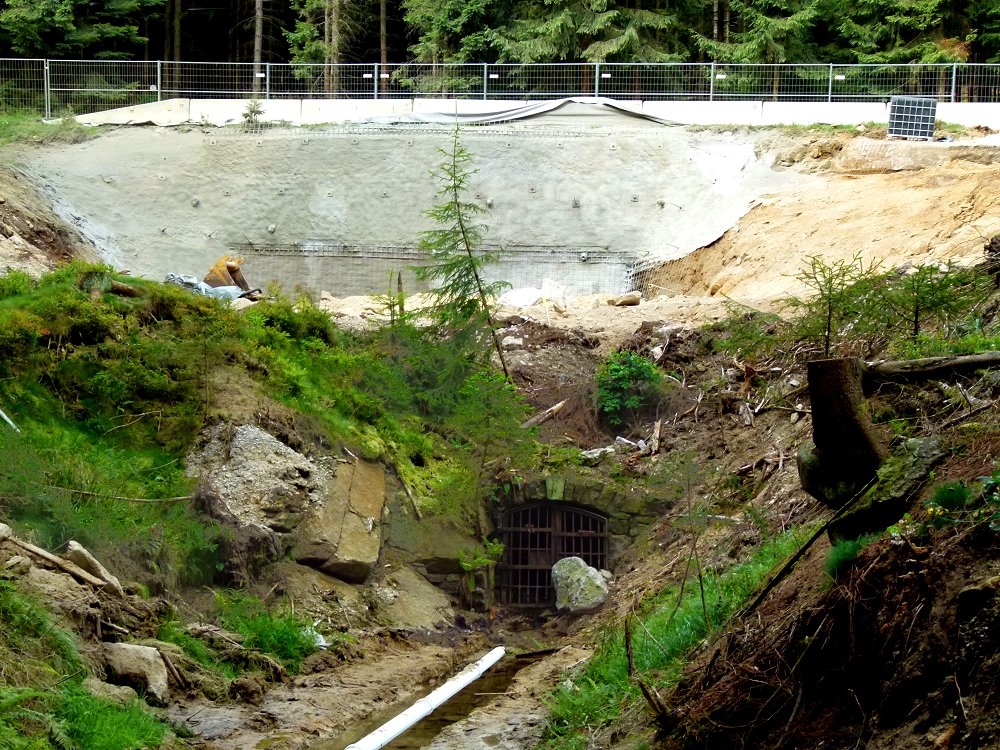 Bauarbeiten am Bergwerkseingang