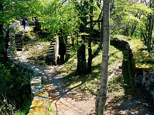 Hauptburg auf dem Waldstein vom Bergfried gesehen