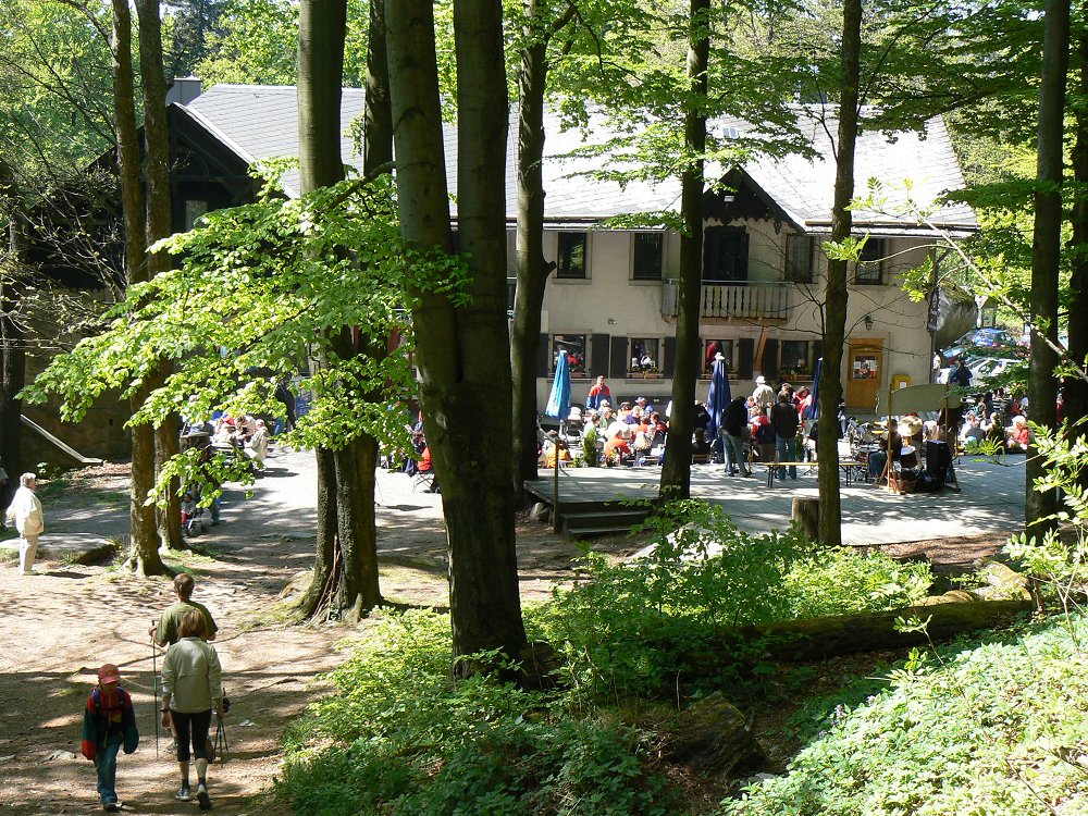 Am Waldsteinhaus des Fichtelgebirgsvereins (FGV)