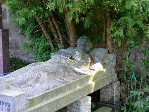 Grabdenkmäler auf dem Weißenstadter Friedhof