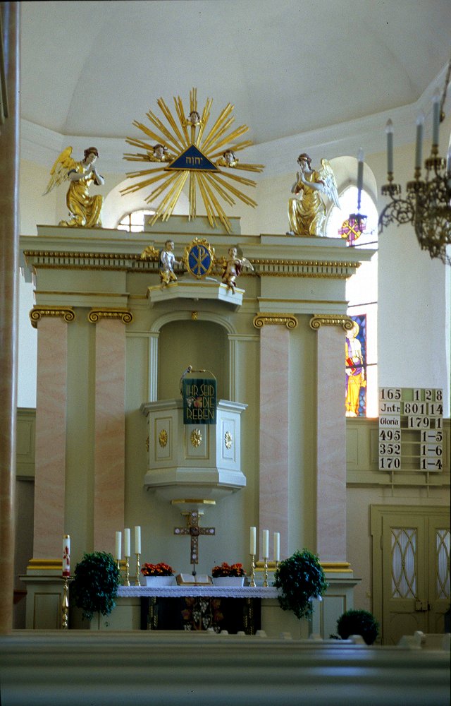 Der Kanzelaltar der evangelischen Stadtkirche in Weißenstadt