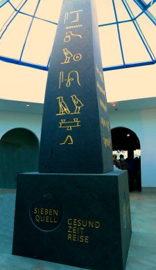 Obelisk in der GesundZeitReise
